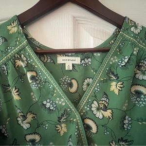 Max Studio green floral cross top, size small, so cute!!